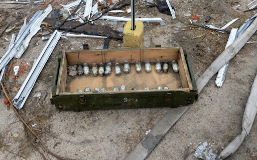 Artillery Weapon on Wooden Box  from Chrome web store to be run with OffiDocs Chromium online