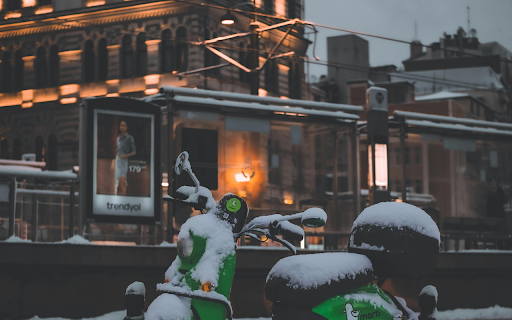 A Snow Covered Motorcycle  from Chrome web store to be run with OffiDocs Chromium online