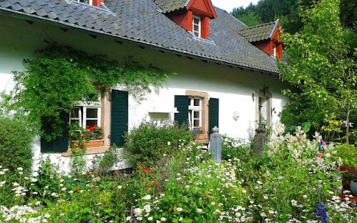 A Thriving Tapestry of Cottage Flora  from Chrome web store to be run with OffiDocs Chromium online