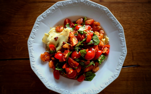 Attractive plate of tomatoes  from Chrome web store to be run with OffiDocs Chromium online