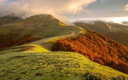 AUTUMN MOUNTAIN Theme  from Chrome web store to be run with OffiDocs Chromium online