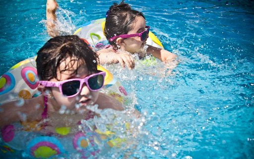 Baby wearing glasses  from Chrome web store to be run with OffiDocs Chromium online