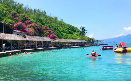 Bai Tranh – The Stunning Dual Beach of Nha Trang  from Chrome web store to be run with OffiDocs Chromium online