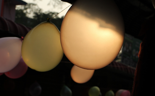 Balloons in the afternoon  from Chrome web store to be run with OffiDocs Chromium online