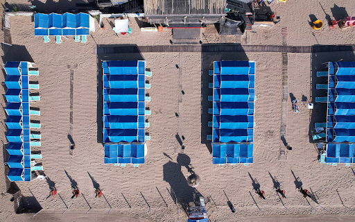Beach and green tents  from Chrome web store to be run with OffiDocs Chromium online