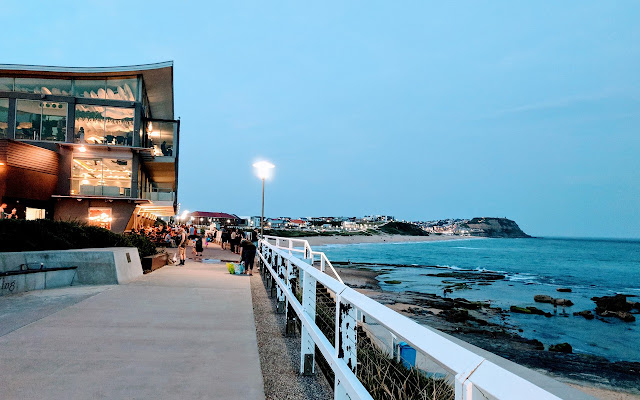 Beach Merewether Surfhouse  from Chrome web store to be run with OffiDocs Chromium online