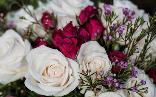 Beautiful bouquet of roses  from Chrome web store to be run with OffiDocs Chromium online