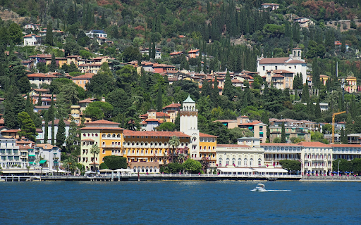 Beautiful city by the river  from Chrome web store to be run with OffiDocs Chromium online