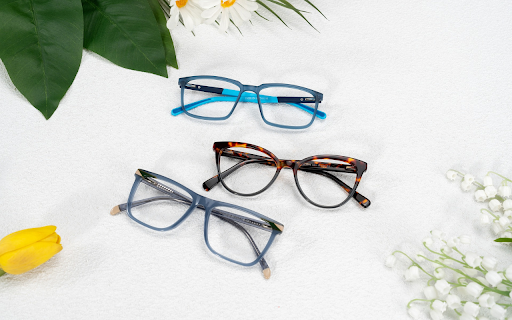 Beautiful flowers and glasses  from Chrome web store to be run with OffiDocs Chromium online