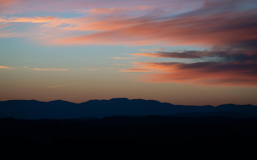 Beautiful Sunset Over Rolling Hills  from Chrome web store to be run with OffiDocs Chromium online