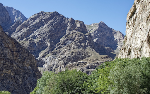 Big rocky mountain  from Chrome web store to be run with OffiDocs Chromium online