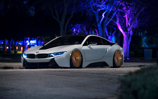 BMW i8 at Night – Modern Design and Style  from Chrome web store to be run with OffiDocs Chromium online