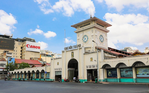 Bến Thành Market – The Iconic Heart of Saigon  from Chrome web store to be run with OffiDocs Chromium online
