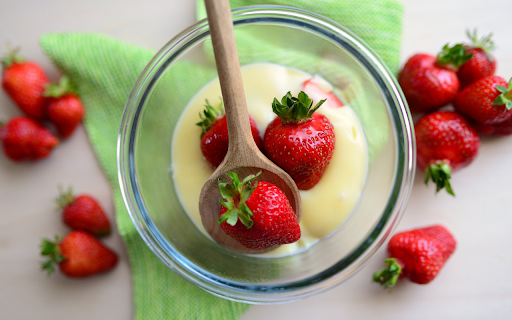 Bowl of milk and berries  from Chrome web store to be run with OffiDocs Chromium online