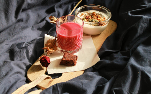 Breakfast of Food on a Wooden Chopping Board  from Chrome web store to be run with OffiDocs Chromium online