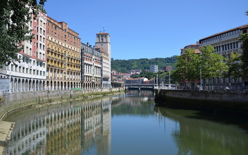 Buildings by the river  from Chrome web store to be run with OffiDocs Chromium online