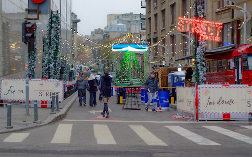 Bustling neighborhood  from Chrome web store to be run with OffiDocs Chromium online