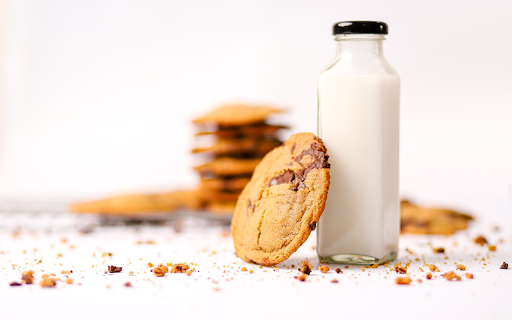 Chocolate and milk cake  from Chrome web store to be run with OffiDocs Chromium online