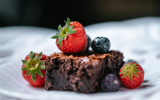 Chocolate and Strawberry Cake  from Chrome web store to be run with OffiDocs Chromium online