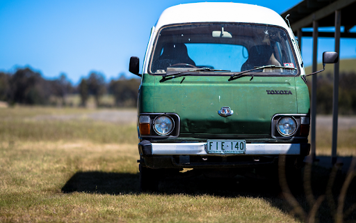 Classic Green Van  from Chrome web store to be run with OffiDocs Chromium online