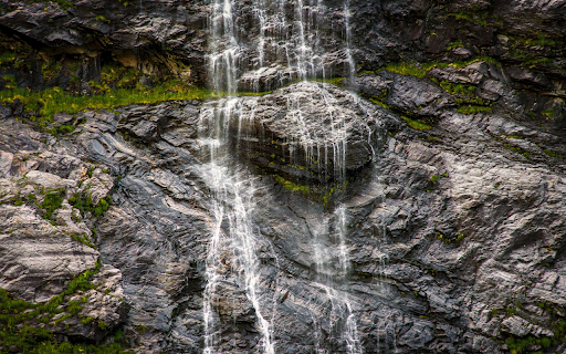 Cliff of flowing water  from Chrome web store to be run with OffiDocs Chromium online