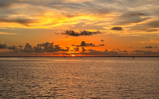 CLOUDS AND SUNSET Theme  from Chrome web store to be run with OffiDocs Chromium online