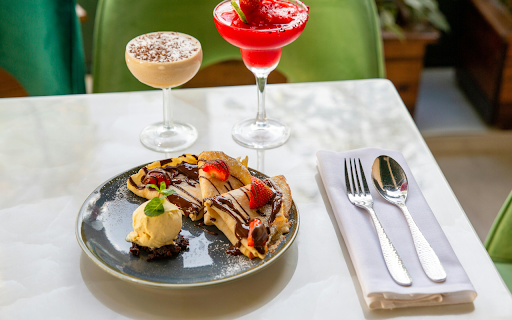 Cocktails Ice cream and Sweet Crepes  from Chrome web store to be run with OffiDocs Chromium online