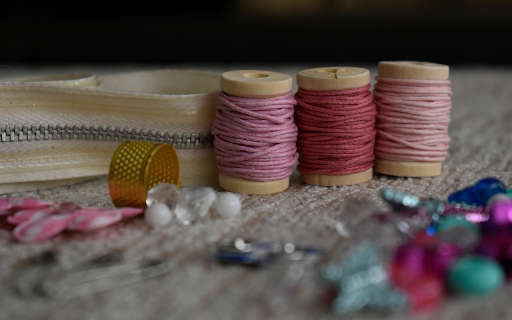 Colored Threads and Accessories  from Chrome web store to be run with OffiDocs Chromium online