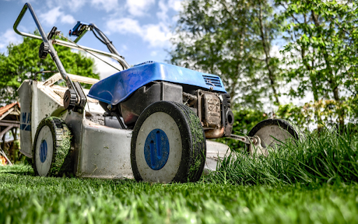 Convenient lawn mower  from Chrome web store to be run with OffiDocs Chromium online