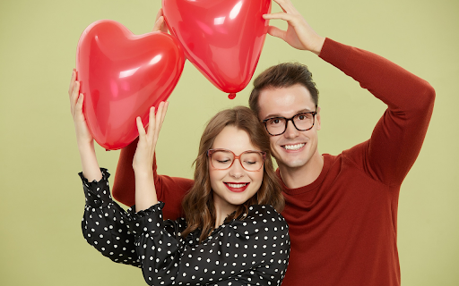 couple in love  from Chrome web store to be run with OffiDocs Chromium online