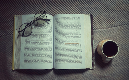 Cozy Reading Moment  from Chrome web store to be run with OffiDocs Chromium online