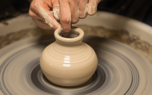 Crafting a Small Mouth Ceramic Vase  from Chrome web store to be run with OffiDocs Chromium online