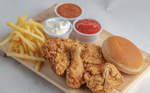 Crispy Chicken, Fries, Burgers  Sauces on a Tray  from Chrome web store to be run with OffiDocs Chromium online