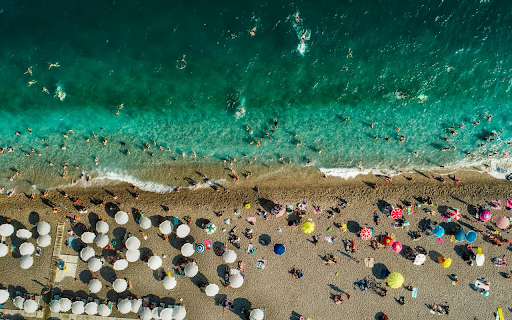 Crowded Beach  from Chrome web store to be run with OffiDocs Chromium online
