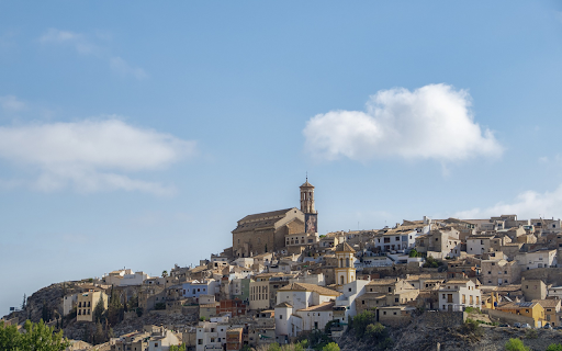 Crowded city in the mountains  from Chrome web store to be run with OffiDocs Chromium online