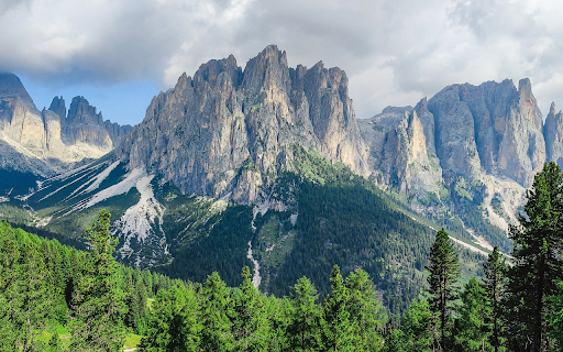Dawn on the mountain  from Chrome web store to be run with OffiDocs Chromium online