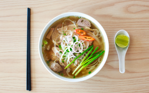 Delicious Bowl of Pho: A Perfect Meal on the Table  from Chrome web store to be run with OffiDocs Chromium online