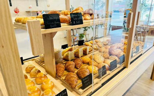 Delicious Cake Cabinet  from Chrome web store to be run with OffiDocs Chromium online