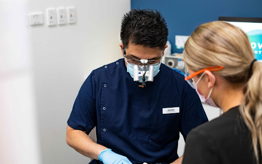 Dentist and specialized glasses  from Chrome web store to be run with OffiDocs Chromium online