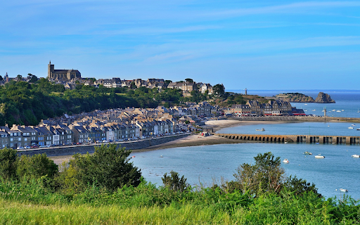 Dreamy coastal town  from Chrome web store to be run with OffiDocs Chromium online