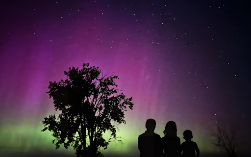 Family under the stars  from Chrome web store to be run with OffiDocs Chromium online