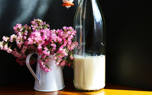 Flowers and Milk  from Chrome web store to be run with OffiDocs Chromium online