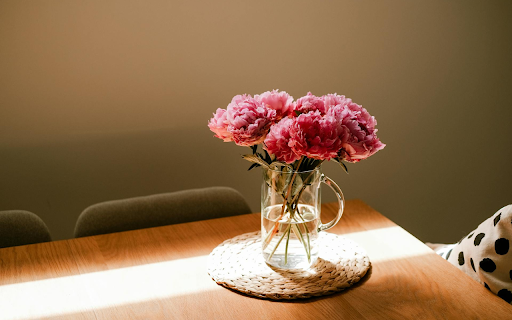 Flowers in a glass  from Chrome web store to be run with OffiDocs Chromium online