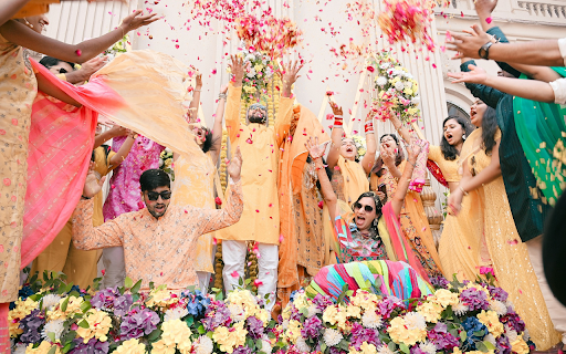 Flower tossing ceremony  from Chrome web store to be run with OffiDocs Chromium online