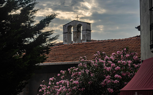 Forever ancient tiled roof  from Chrome web store to be run with OffiDocs Chromium online