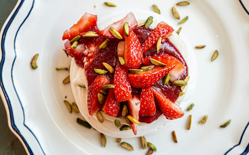 Fresh Strawberry Ice Cream  from Chrome web store to be run with OffiDocs Chromium online