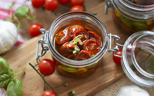 Fresh tomatoes and sauce  from Chrome web store to be run with OffiDocs Chromium online