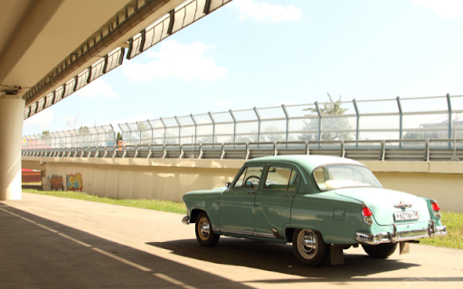 GAZ 21 Volga: A Soviet Classic with Timeless Appeal  from Chrome web store to be run with OffiDocs Chromium online