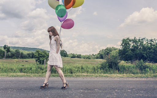 Girl and colorful balls  from Chrome web store to be run with OffiDocs Chromium online