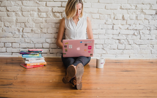 Girl sitting at work  from Chrome web store to be run with OffiDocs Chromium online